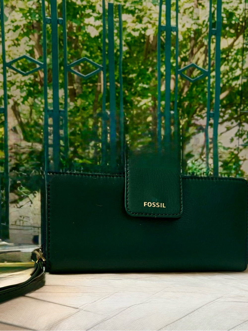 Fossil Dark Green Leather Wristlet Wallet with Gold Logo